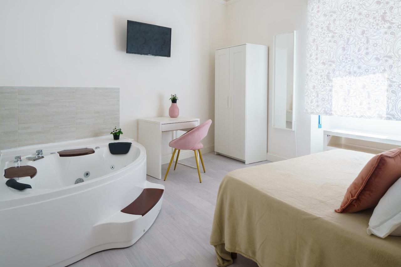 Atena Rooms กาญารี ภายนอก รูปภาพ