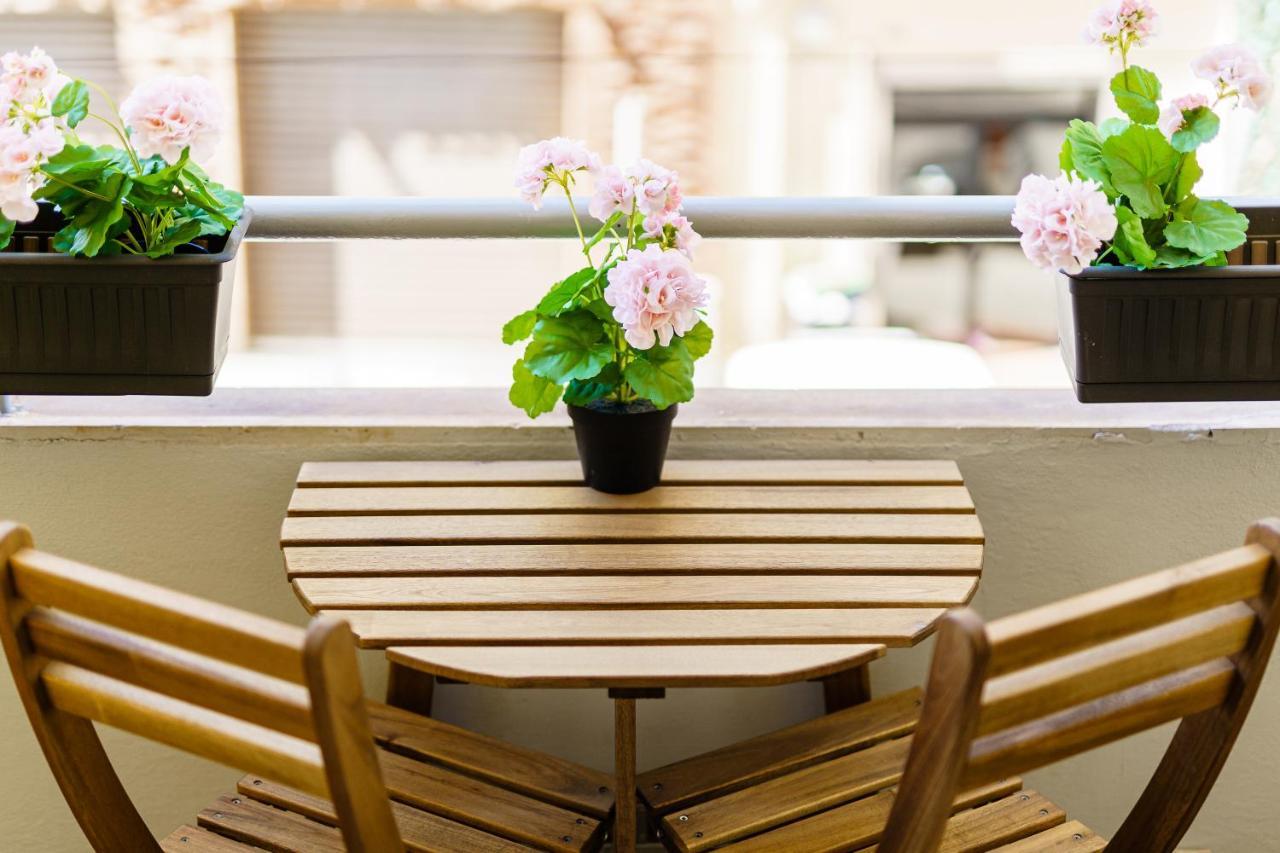 Atena Rooms กาญารี ภายนอก รูปภาพ