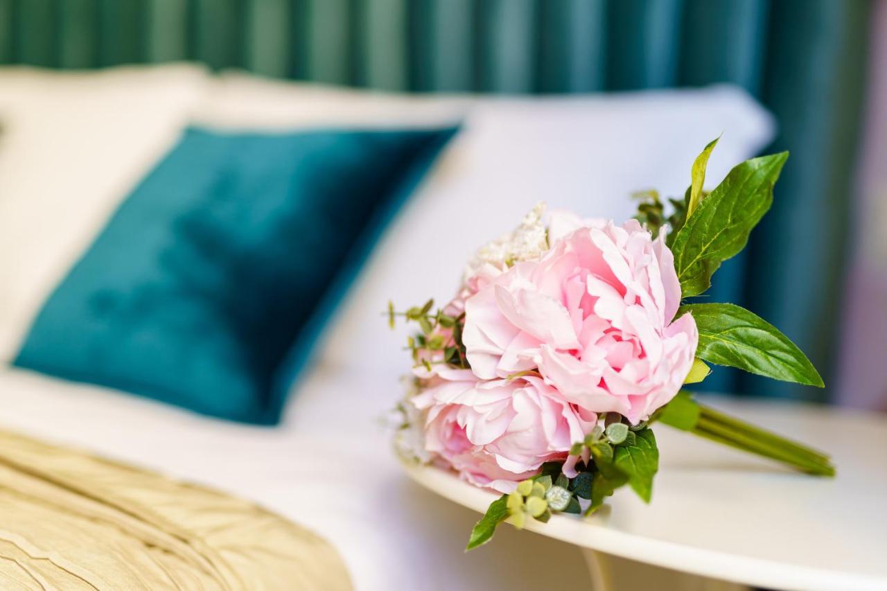 Atena Rooms กาญารี ภายนอก รูปภาพ