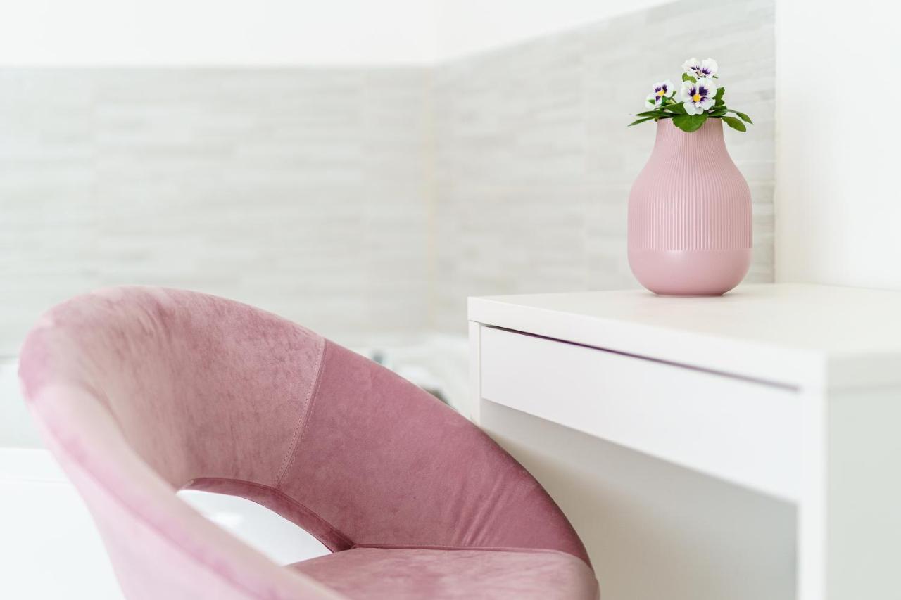 Atena Rooms กาญารี ภายนอก รูปภาพ